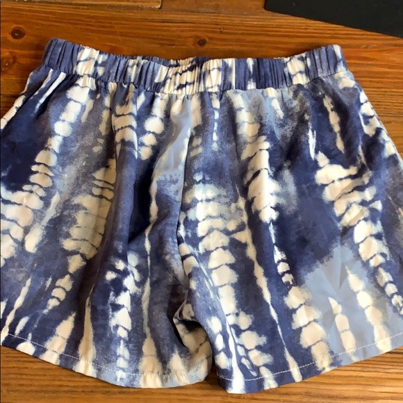 New Tyche blue white shorts size medium - Picture 6 of 7